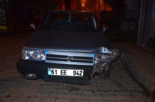 Trabzon plakalı araç işyerine daldı! Alkollü ve ehliyetsiz... 2