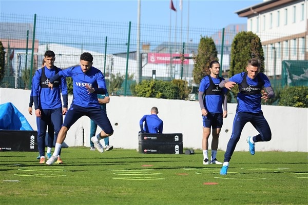 Trabzonspor ligin 16.haftasında oynayacağı F.Karagümrük maçına hazırlanıyor. 15