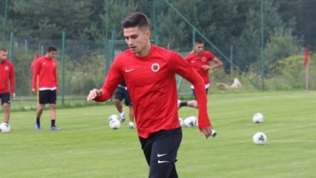 Sefa Yılmaz Trabzonspor'un yeni transferi Berat Özdemir'i anlattı 5
