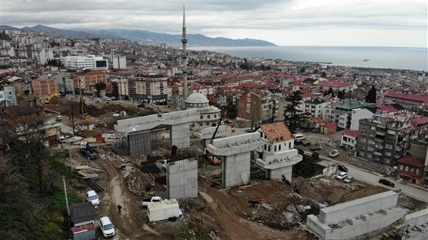 Türkiye'nin en maliyetli yolunun Trabzon'da 2. etabı sürüyor 7
