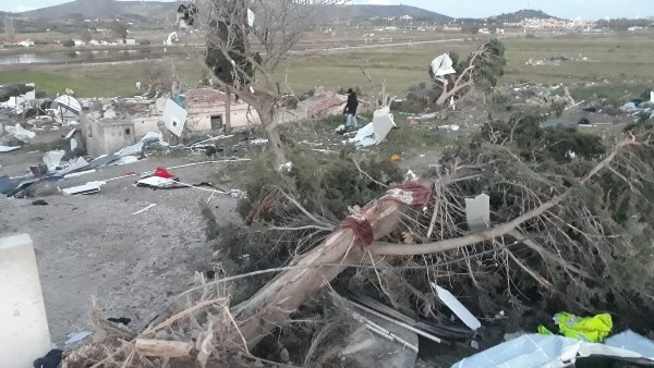 İzmir'de hortum felaketinin boyutları gün ağarınca ortaya çıktı 13