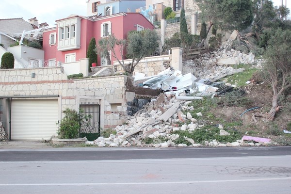 İzmir'de hortum felaketinin boyutları gün ağarınca ortaya çıktı 19
