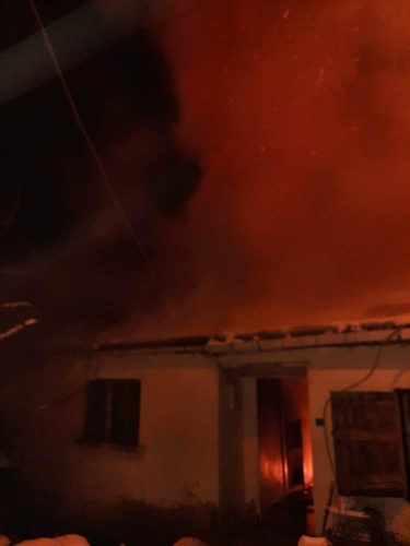 Trabzon'da yangın! Tek katlı ev ile samanlıkta yangın 2