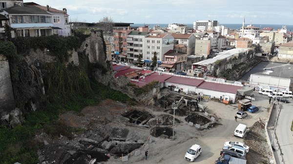 Trabzon’da 5 farklı noktada kazı! Yer altında Roma dönemi yapıları ortaya çıktı 7