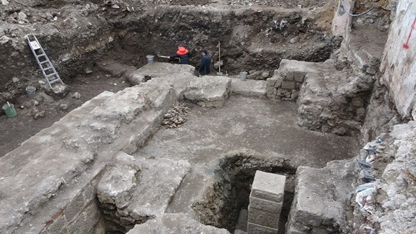 Trabzon’da 5 farklı noktada kazı! Yer altında Roma dönemi yapıları ortaya çıktı 14