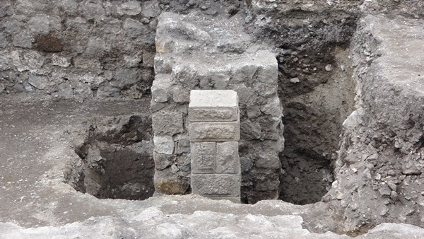 Trabzon’da 5 farklı noktada kazı! Yer altında Roma dönemi yapıları ortaya çıktı 16