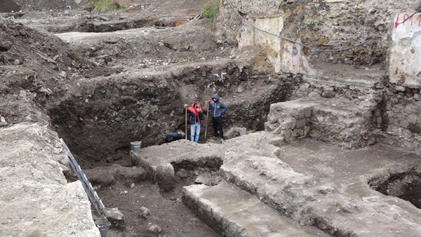 Trabzon’da 5 farklı noktada kazı! Yer altında Roma dönemi yapıları ortaya çıktı 11