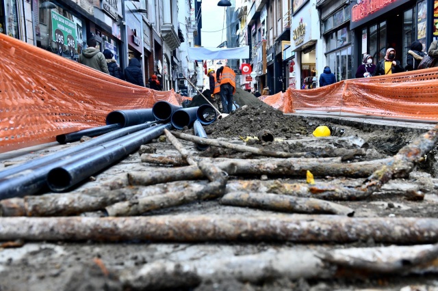 Trabzon'da meydan altyapısı hızla değişiyor 16