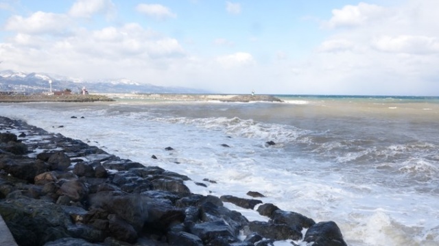 Trabzon'da denizi çamur kapladı 6