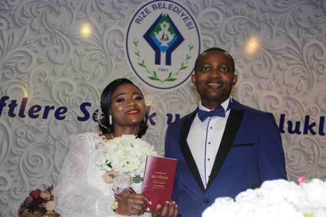 Nijeryalı gençler Rize'de tanışıp Rize'de evlendi 4