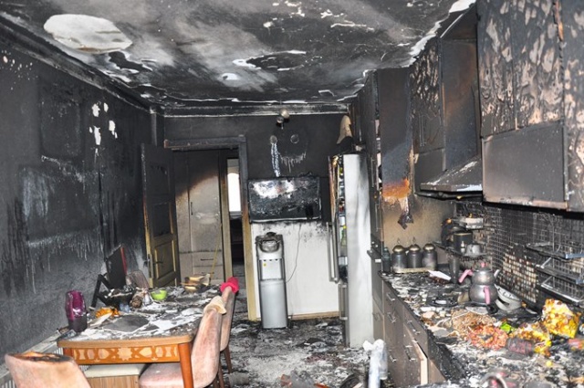 Kazan dairesinde başlayan yangın 5 evi küle çevirdi 5