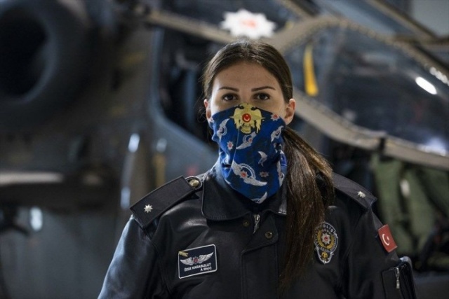 Türkiye'nin ilk kadın taarruz helikopter pilotu: Özge Karabulut 5