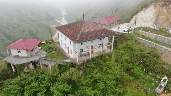 Trabzon'da bu cami ahşap süslemeleri ile dikkat çekiyor 7