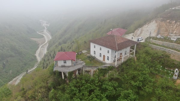 Trabzon'da bu cami ahşap süslemeleri ile dikkat çekiyor 4