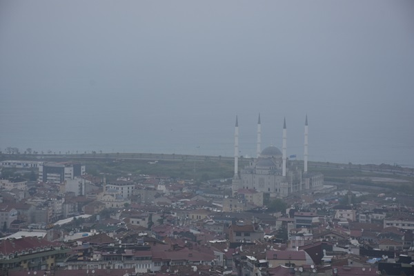 Trabzon'da sis etkili oldu 3