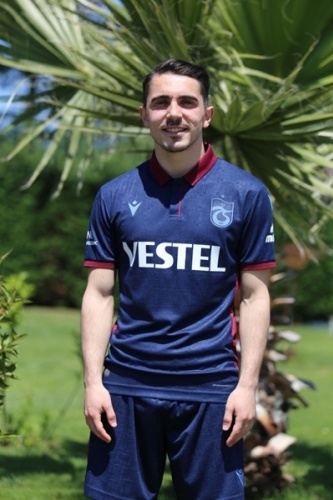Trabzonspor'da futbolcular formaları giydi 18