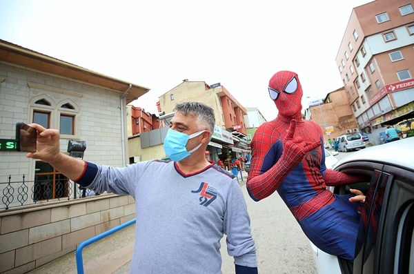 Örümcek Adam memleketi Trabzon'da 34
