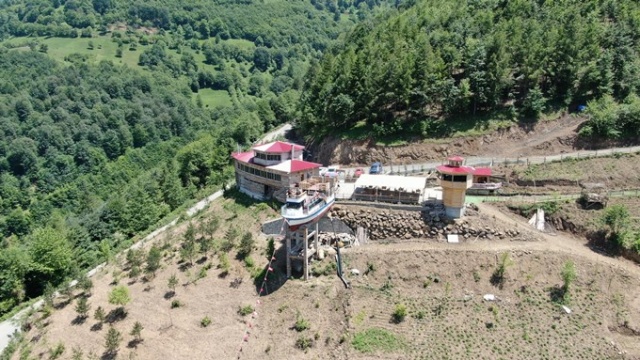 Trabzon'da dağdaki tekne ilgi odağı oldu 15
