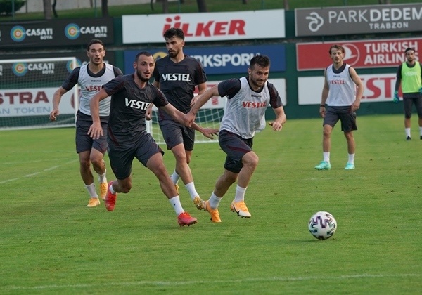 Trabzonspor 2021 2022 sezonu hazırlıkları günün ikinci antrenmanıyla devam etti. 29