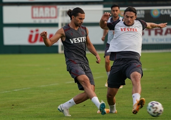 Trabzonspor 2021 2022 sezonu hazırlıkları günün ikinci antrenmanıyla devam etti. 27