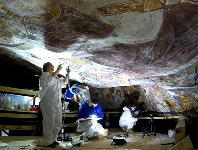 Sümela Manastırı'nın tahrip olan fresklerine onarım 5