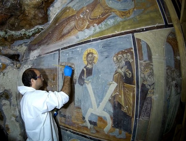 Sümela Manastırı'nın tahrip olan fresklerine onarım 6