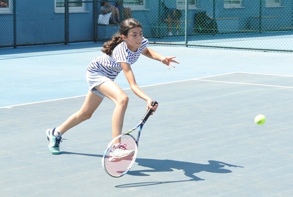 Trabzon'da tenis turnuvası nefes kesti 11