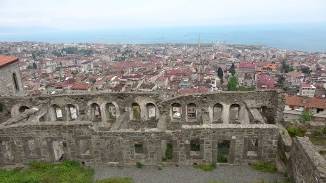 Trabzon'da tarihi manastırın açılışına otopark engeli. 9