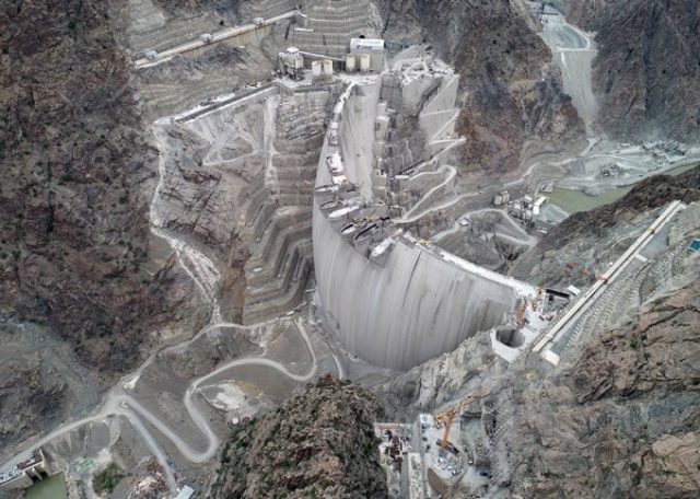 Türkiye’nin en büyük barajı 600 bin kişiye enerji sağlayacak 6