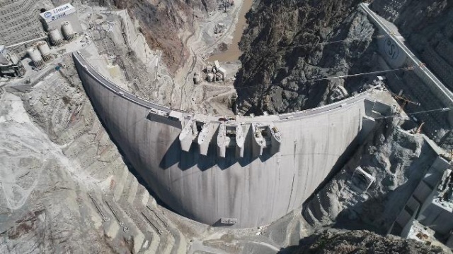 Türkiye'nin en yüksek barajının inşaatı tamamlandı. 6