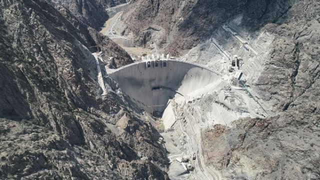 Türkiye'nin en yüksek barajının inşaatı tamamlandı. 4
