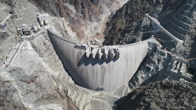 Türkiye'nin en yüksek barajının inşaatı tamamlandı. 7