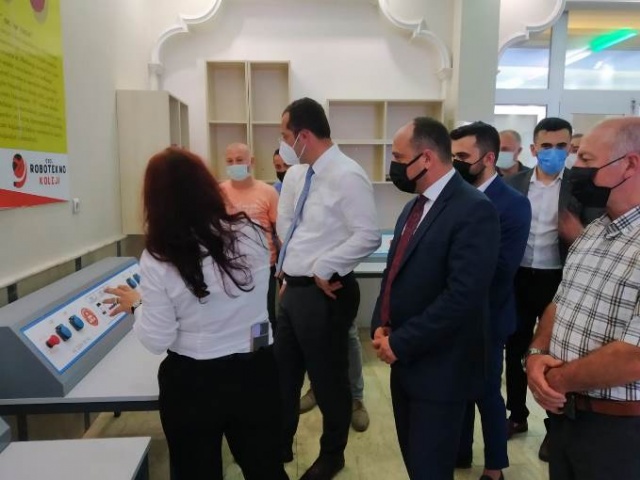Trabzon'un ilki Robotekno Koleji açılışını yaptı 23