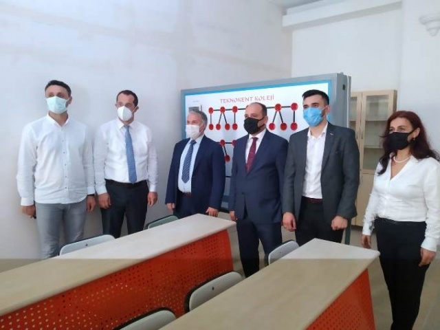 Trabzon'un ilki Robotekno Koleji açılışını yaptı 4