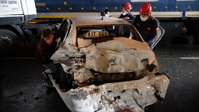 Trabzon'da zincirleme kaza!  7 araç birbirine girdi 4