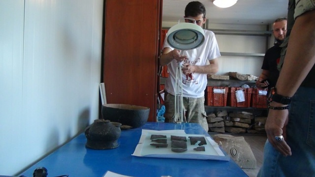 Karadeniz'deki kazılarda Urartu savaşçısının bronz kemeri bulundu 6