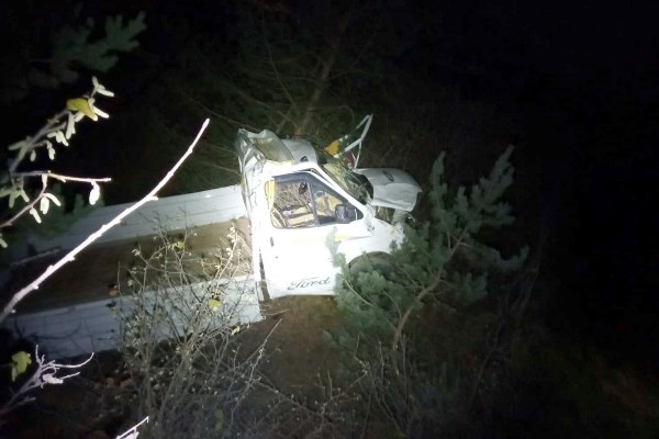 Gümüşhane’de kamyonet uçuruma yuvarlandı: 2 ölü, 1 yaralı 2