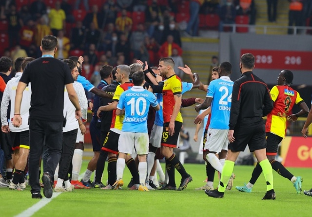 Göztepe Trabzonspor maçından kareler 21