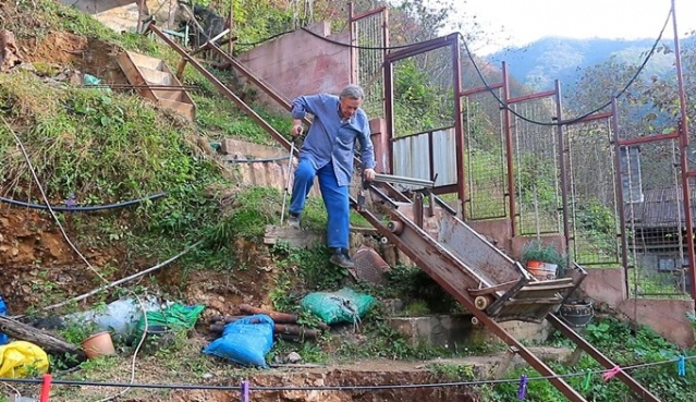 Trabzon'da zorlu araziye raylı sistemli çözüm 9