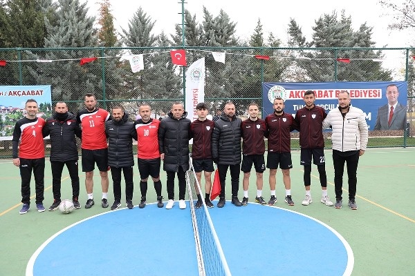 Başkent’te ayak tenisi turnuvası sona erdi. 11
