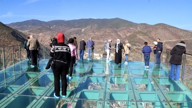 Gümüşhane'deki cam terasa yarım milyon ziyaretçi 11
