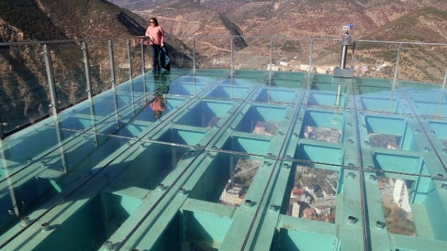 Gümüşhane'deki cam terasa yarım milyon ziyaretçi 3