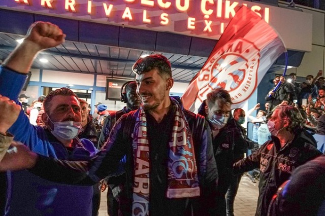 Trabzonspor'a,  F.Karabük Maçı dönüşü coşkulu karşılama 5