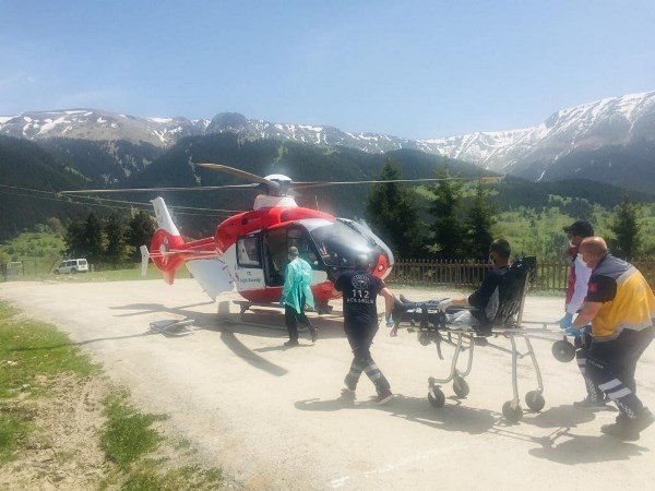 Trabzon'da Hava 61 hastaları yetiştirmek için uçuruyor 12