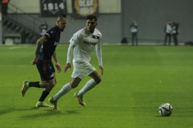 Trabzonsporlu futbolcu için dikkat çeken yorum: Niyeti o an değişti 7