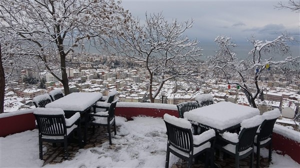 Trabzon'da kar sonrası zorluklar ve güzellikler böyle görüntülendi 2