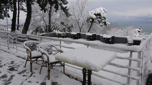 Trabzon'da kar sonrası zorluklar ve güzellikler böyle görüntülendi 23