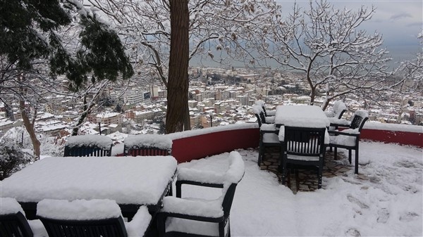 Trabzon'da kar sonrası zorluklar ve güzellikler böyle görüntülendi 24