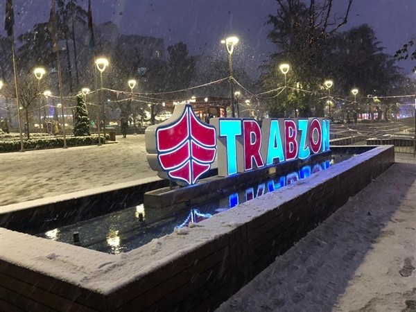 Trabzon'da kar sonrası zorluklar ve güzellikler böyle görüntülendi 17