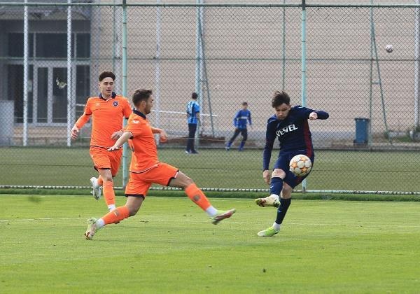 Trabzonspor U19 Başakşehir’i rahat geçti 12